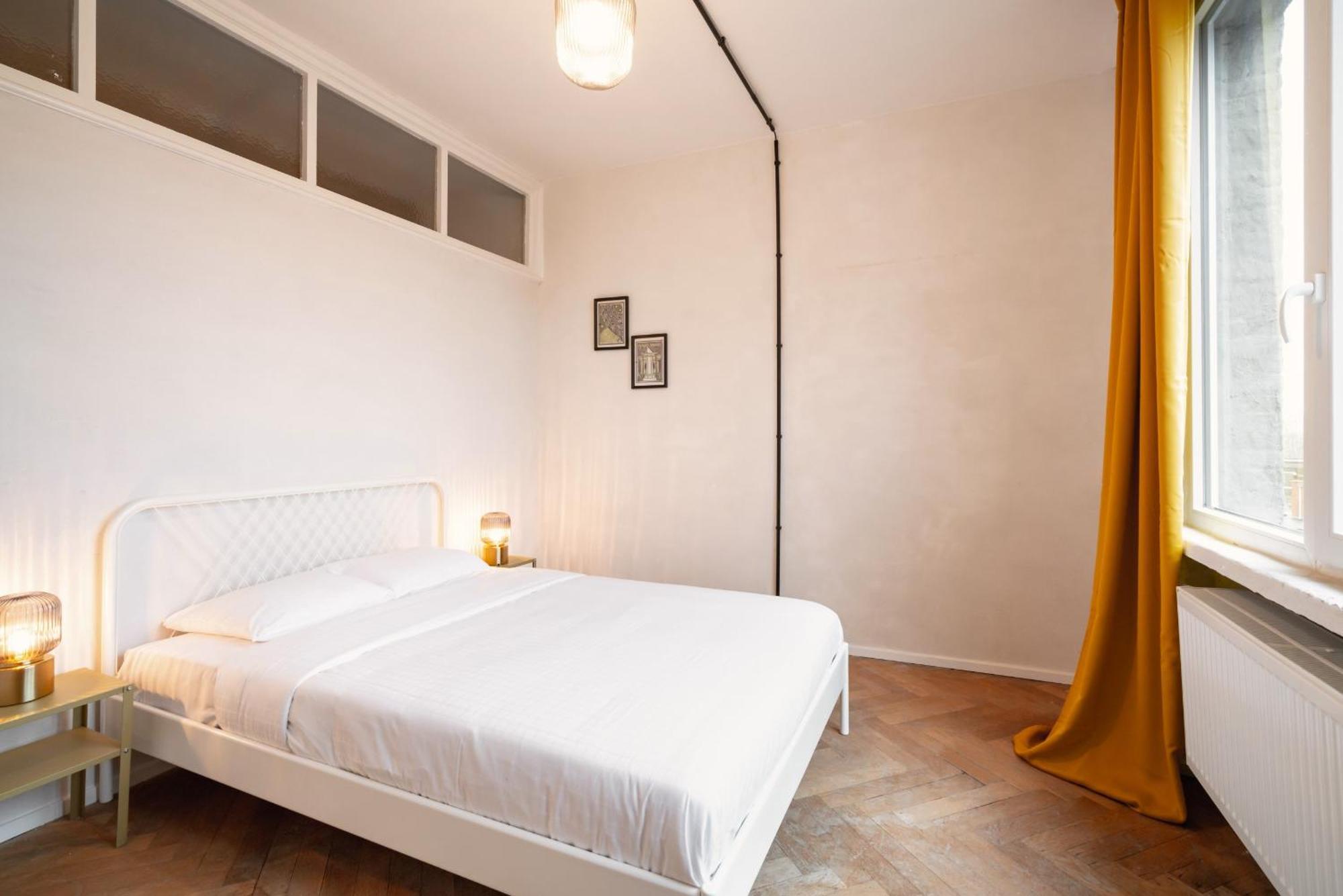 Two-bedroom In The Heart Of Apartment