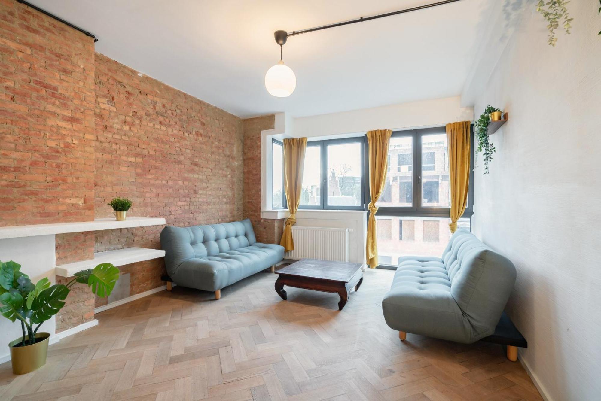 Apartment Two-bedroom In The Heart Of