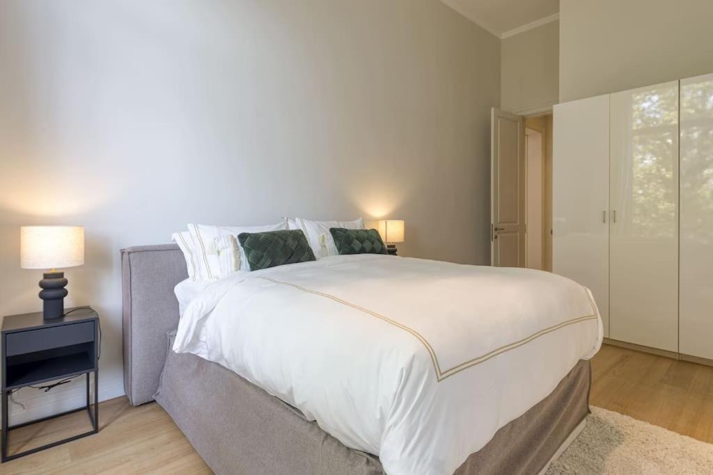 Luxurious 3 Bedrooms Center * Antwerpen
