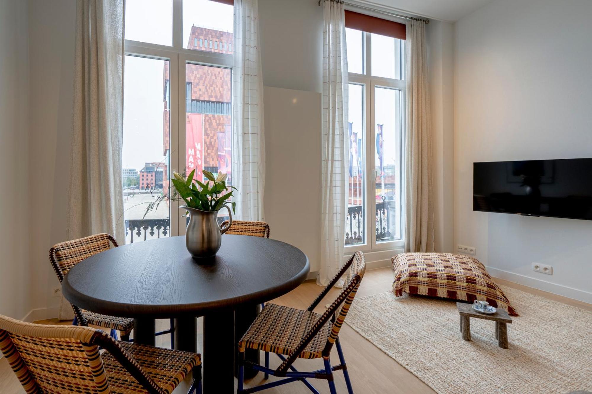 Shway - The Captain's View Apartment *