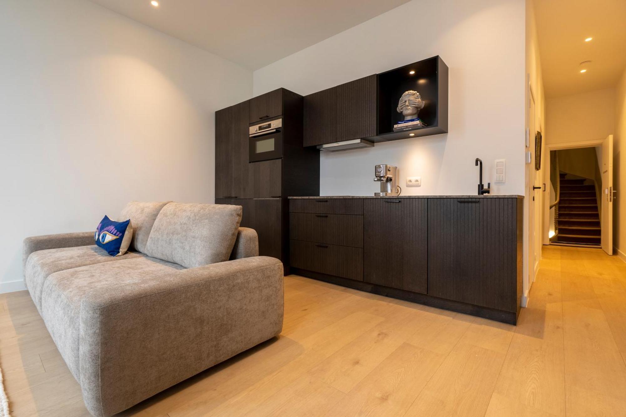 Shway - The Captain's View Apartment