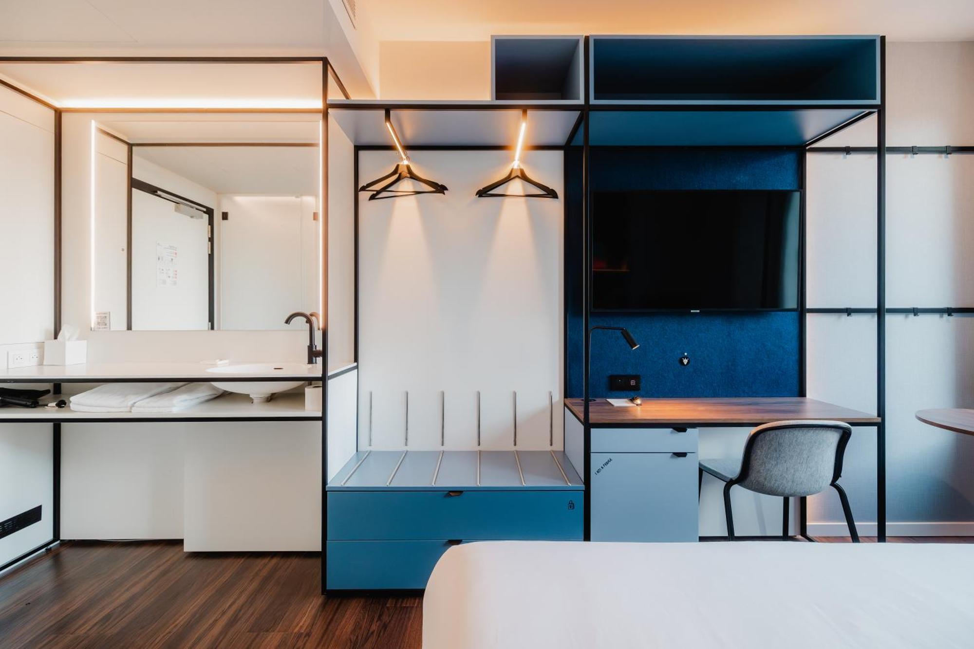 Hotel A-stay 3*