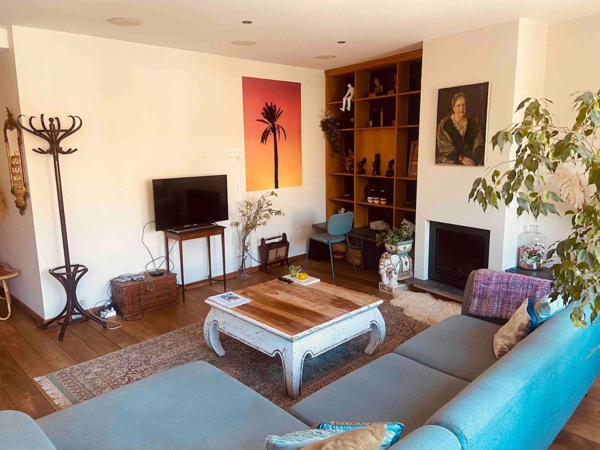 Charming & Spacious Duplex Viewing The Lovely Mas