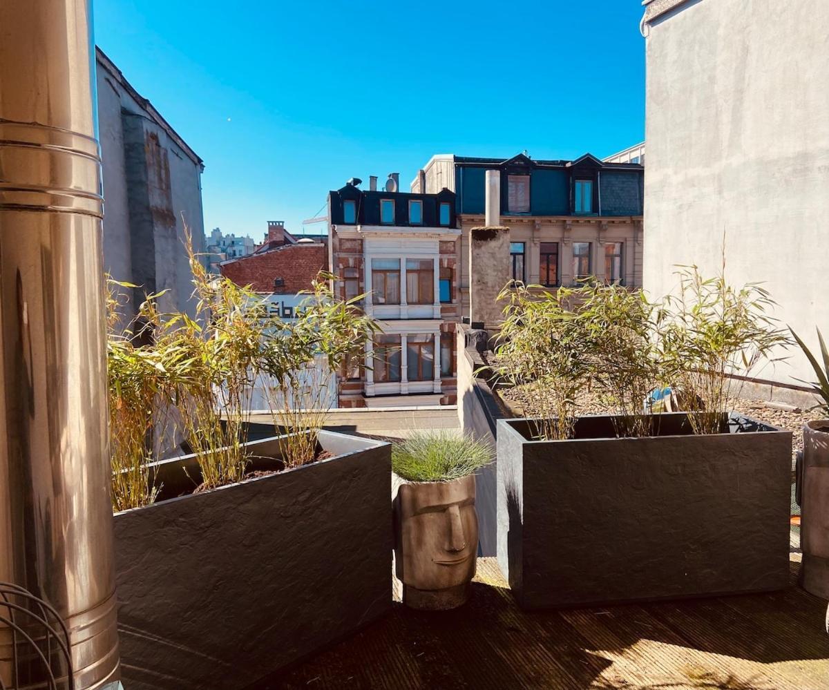 Charming & Spacious Duplex Viewing The Lovely Mas Apartment