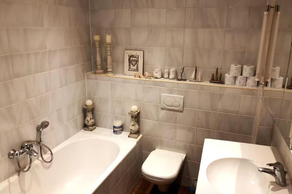 Stylish & Spacious Flat Viewing The Lovely Mas