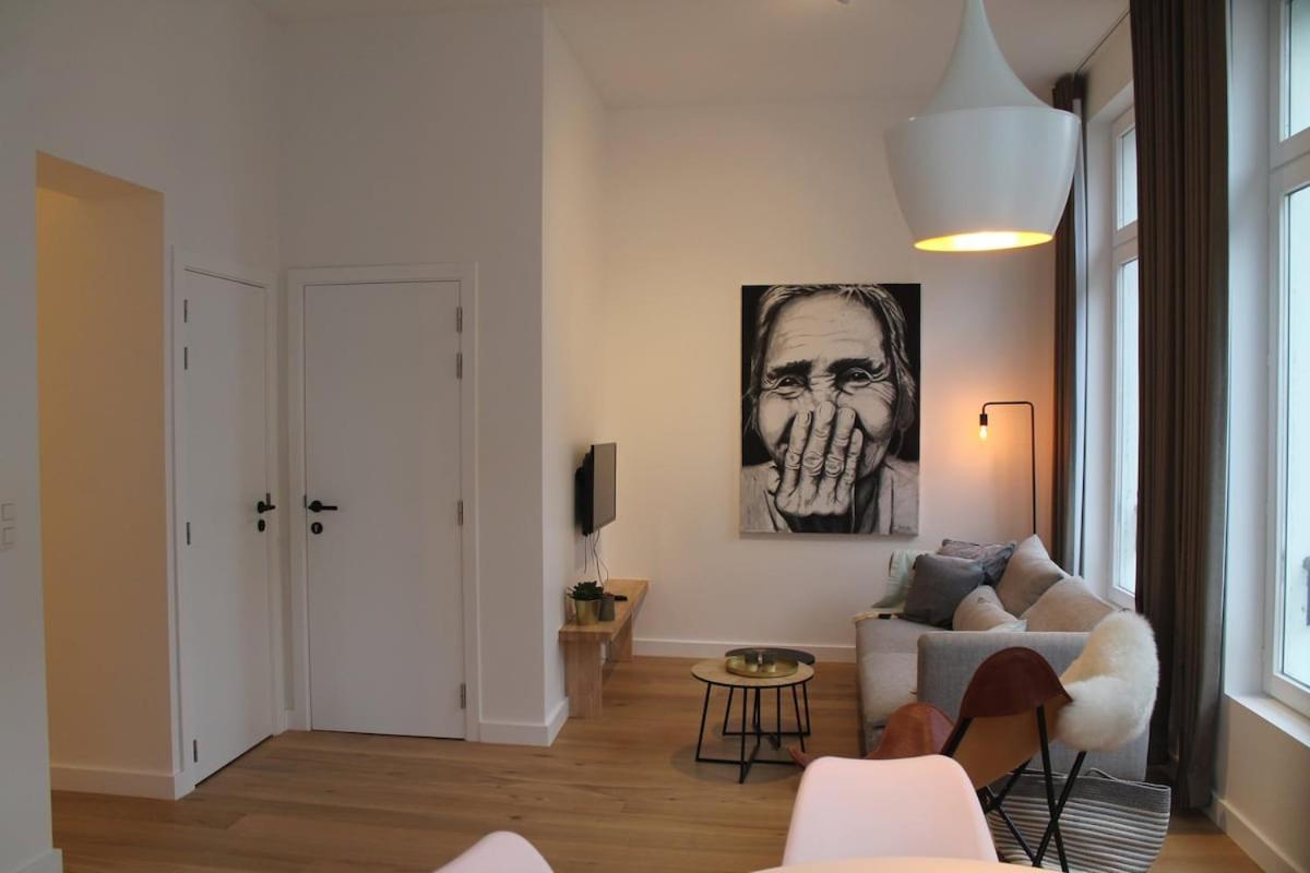 Charming With Cathedral View In On The 2th Floor Appartement