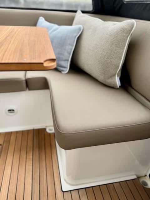 Huswell - Bateau Coco Luxury Yacht In Antwerp