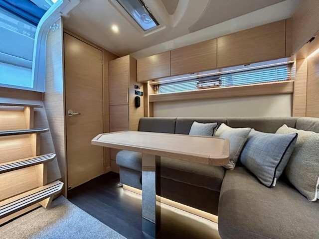 Botel Huswell - Bateau Coco Luxury Yacht In Antwerp