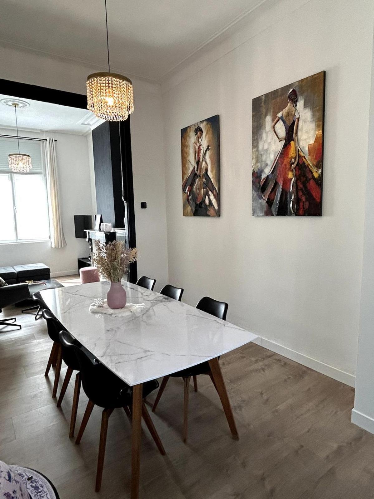 Spacious Townhouse In Antwerp