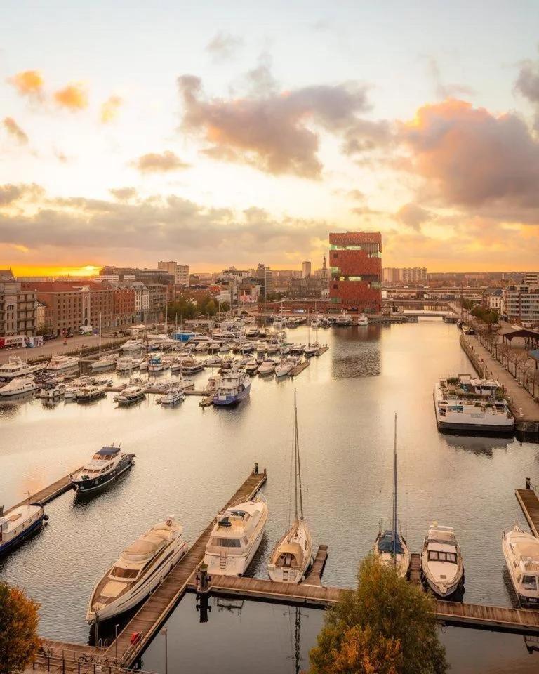 Stylish On The Waterfront Near Historic Center Antwerpen