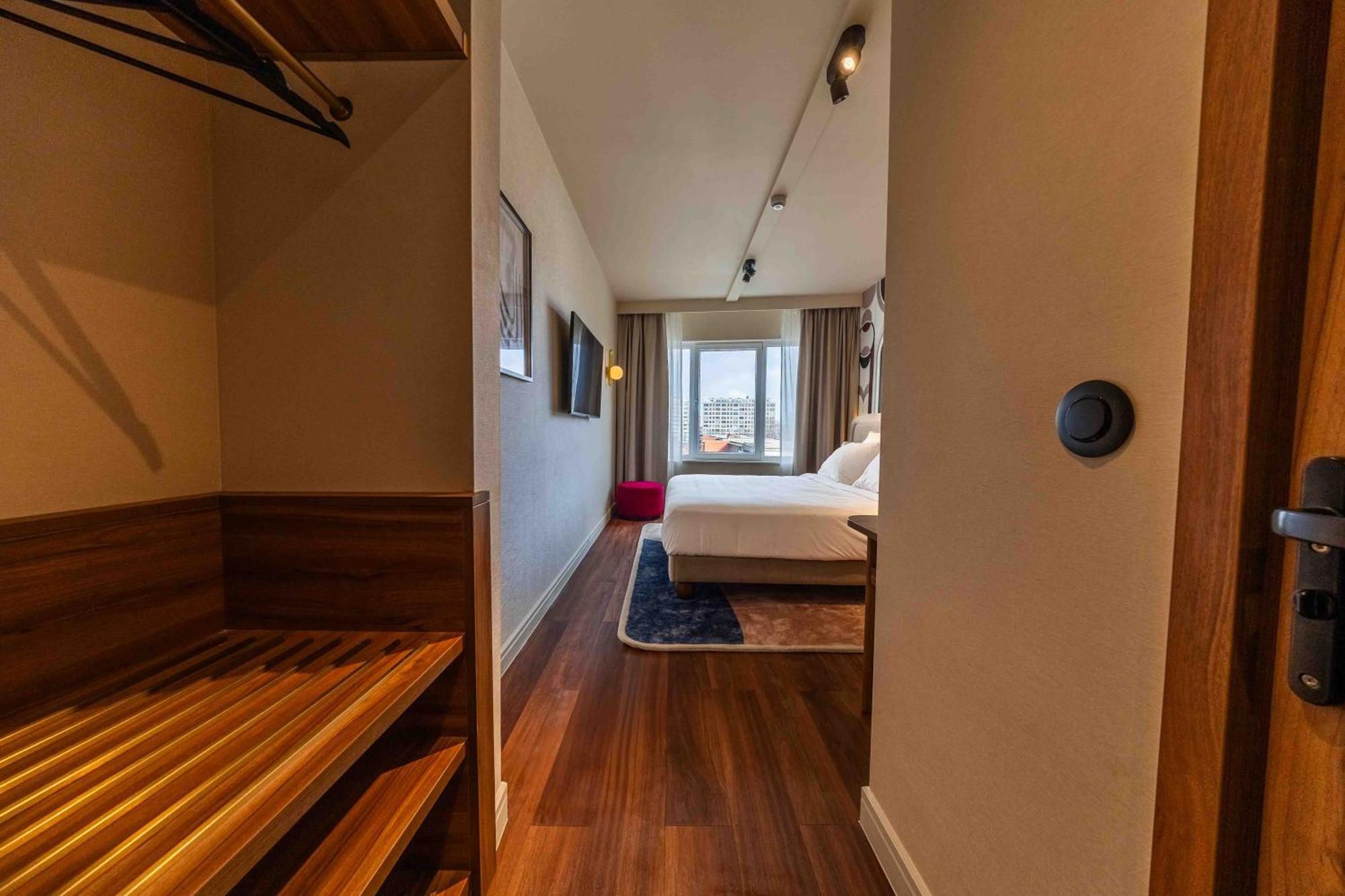 Via Hotel