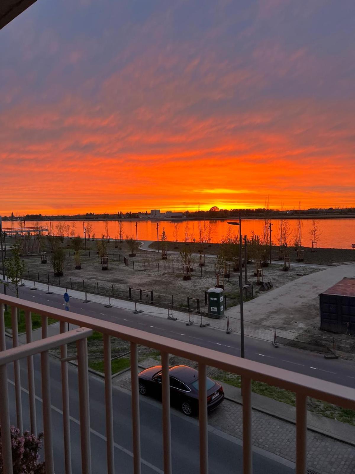Luxe-appartement Aan De Schelde Antwerpen