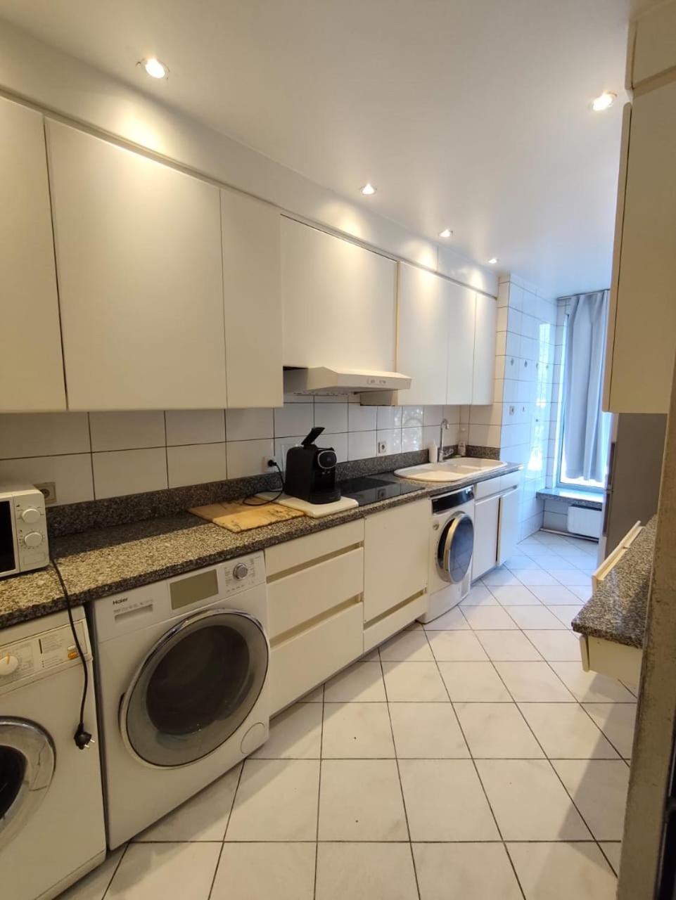 Apartment Belga 3 Bedrooms. Antwerp