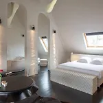 B&B Suites Feek