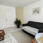 Compact Cozy Place Good For 3 Person!