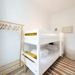 Comfortable Urban Retreat For 6 In Central Antwerp