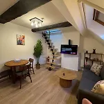 Luxury Suites Royal By Rikas Hotels