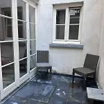 Idyllisch 2Br App Met Patio