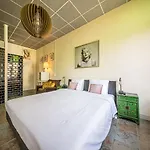 Hotel Urban Dreams