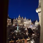 Dirk Suites