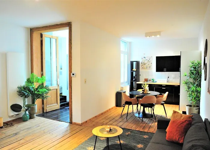 The Oasis Apartment, 2 Bedrooms Antwerp South