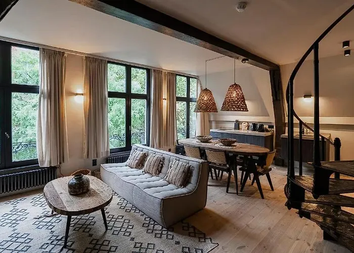 Luxury Apartment In Historic Antwerp !
