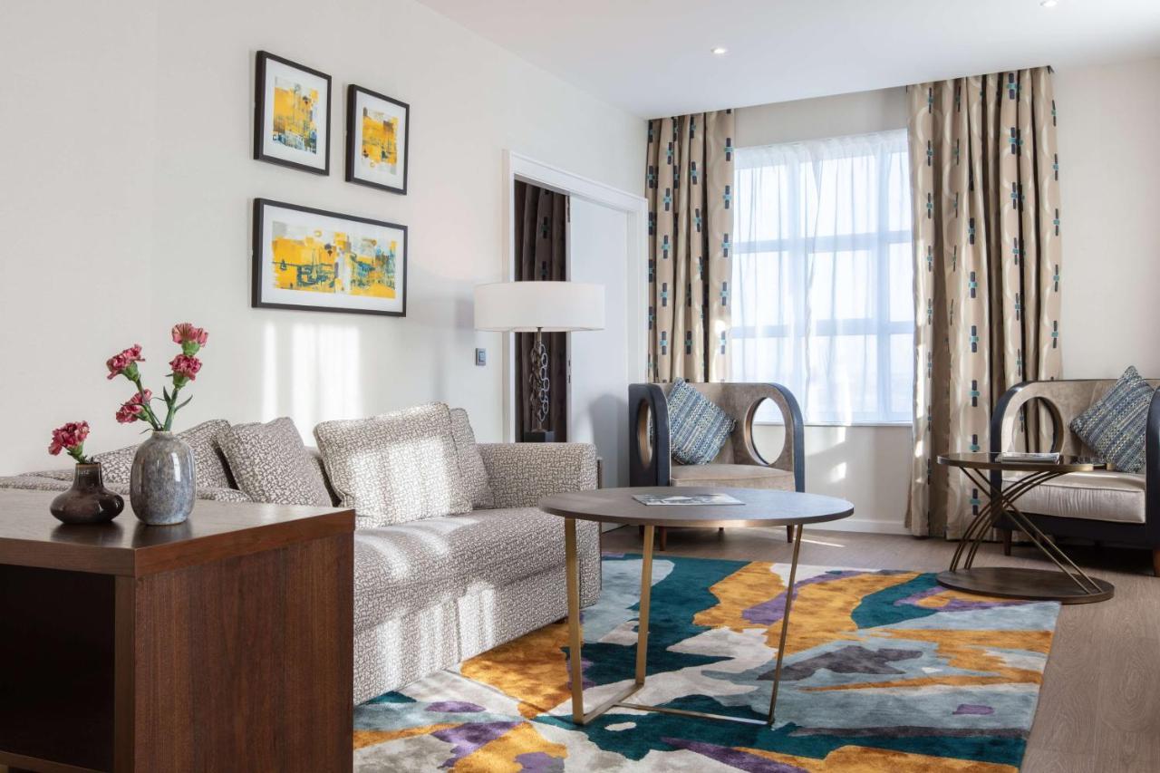 Radisson Blu Hotel, Centre 4*