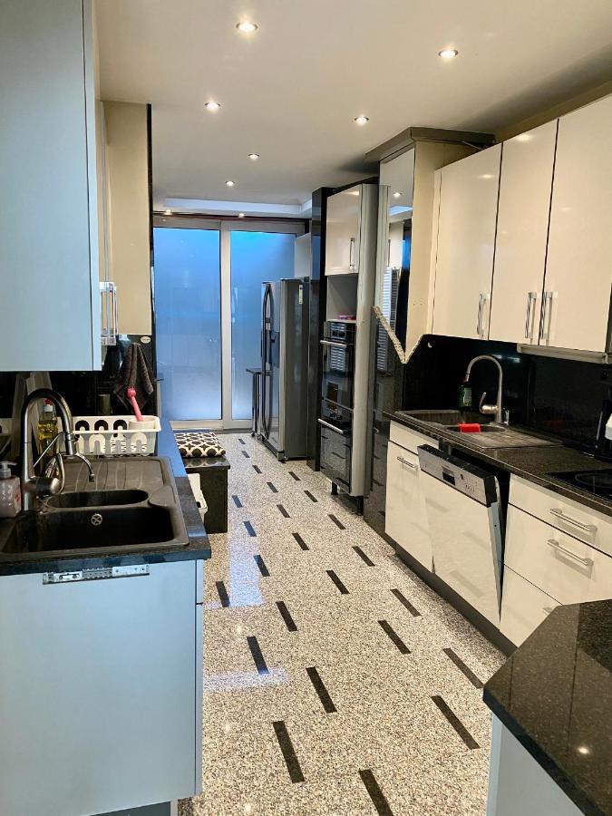Park Apartment *