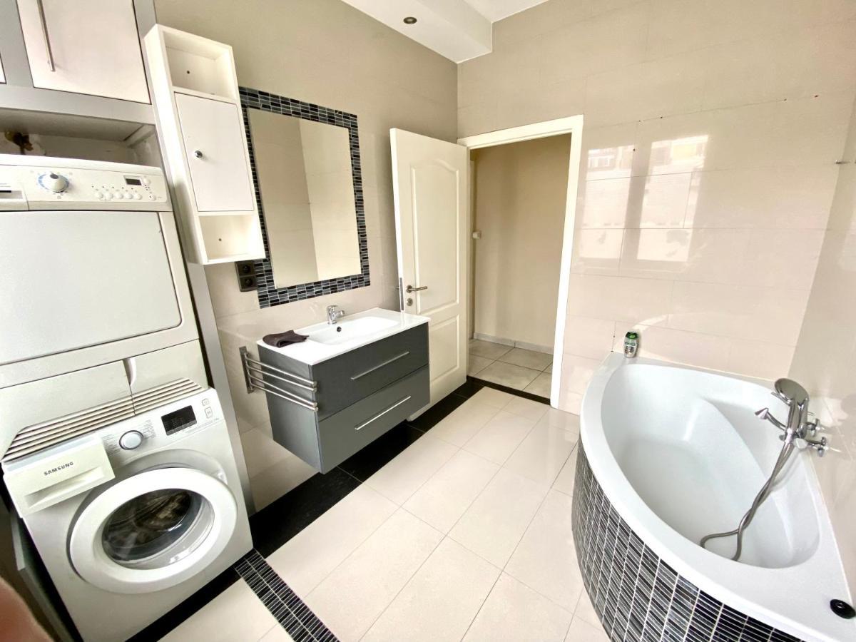 Park Apartment *