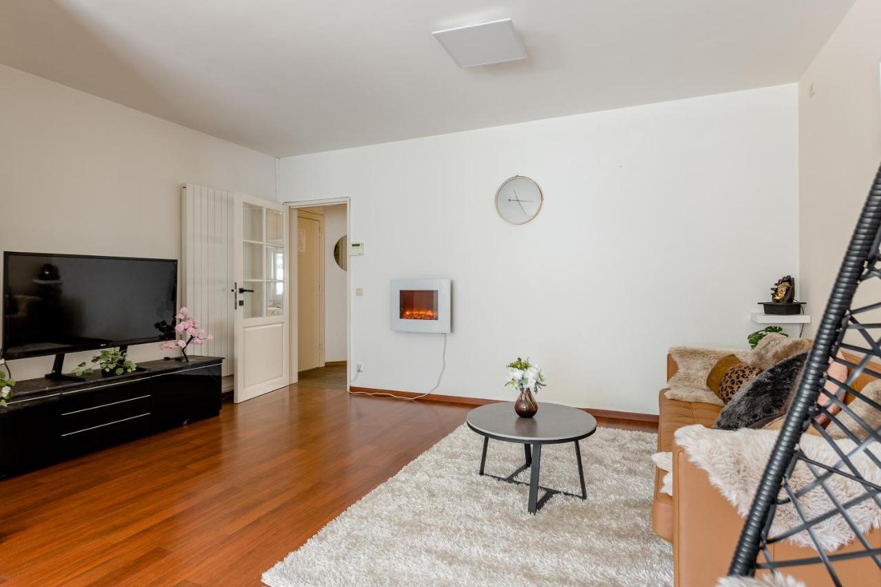 Luxe With Parking & Garden In Wilrijk *