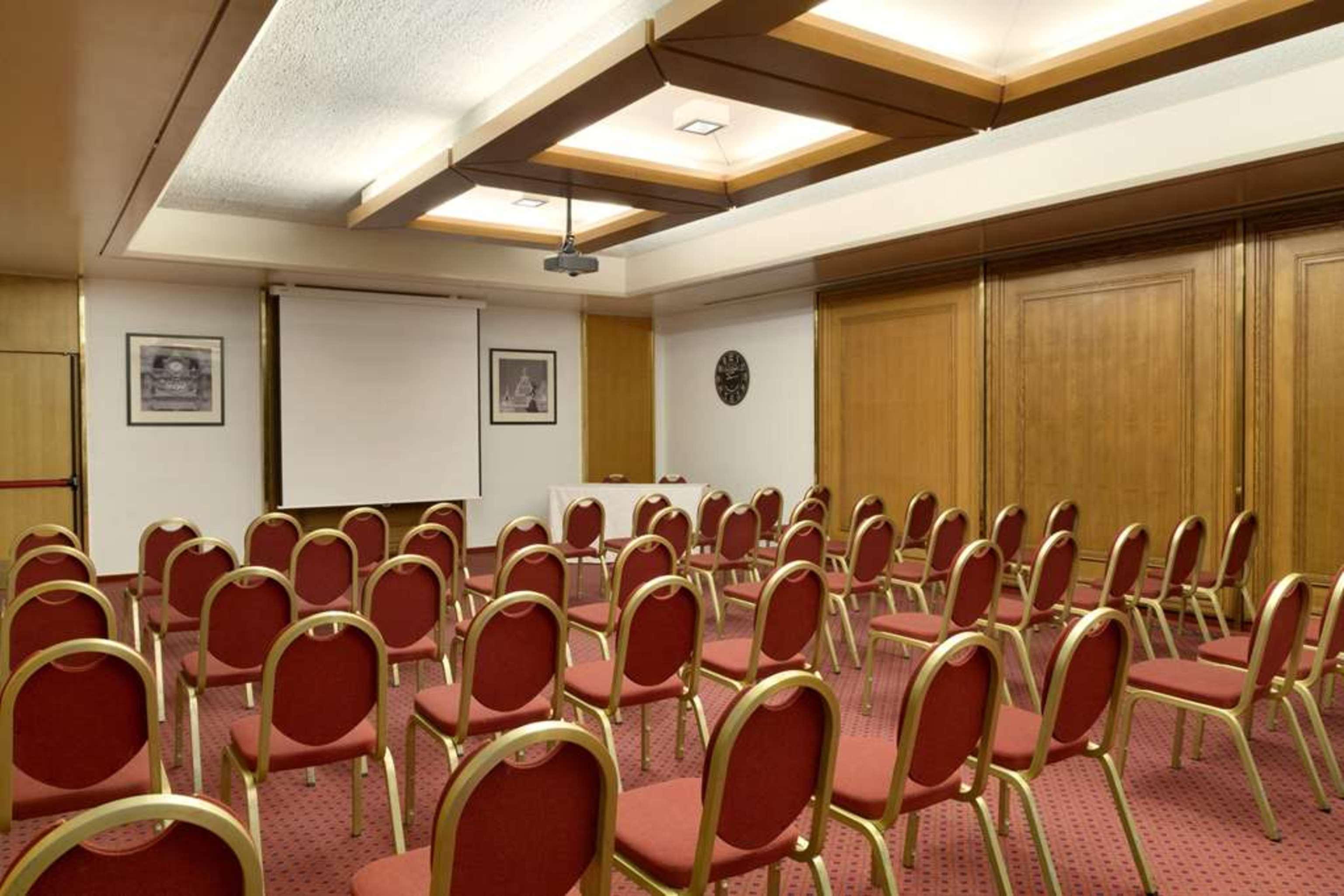 Mercure South 4*