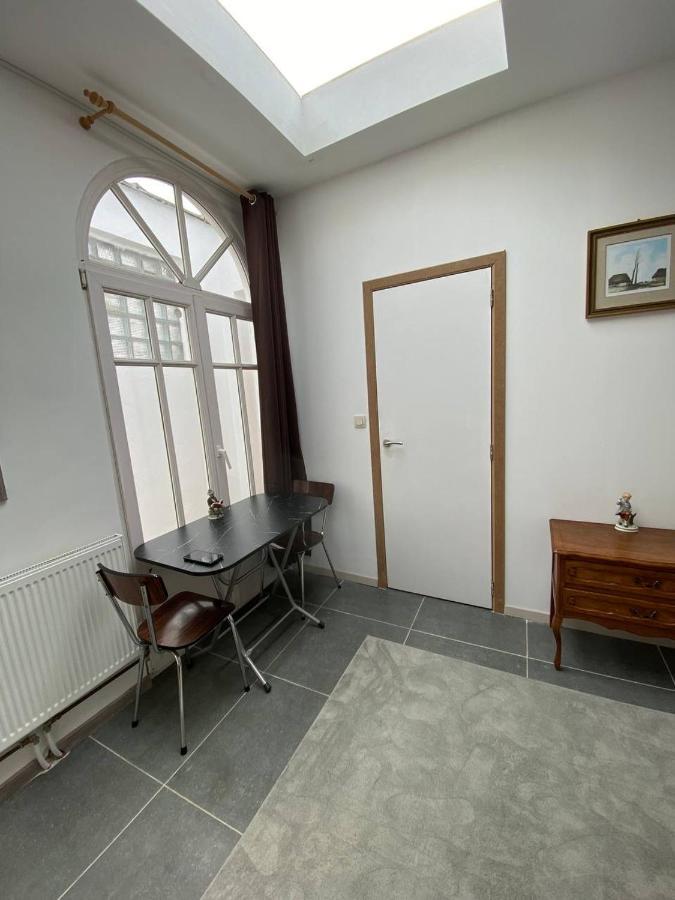 Sweet Home Antwerpen Hostel *