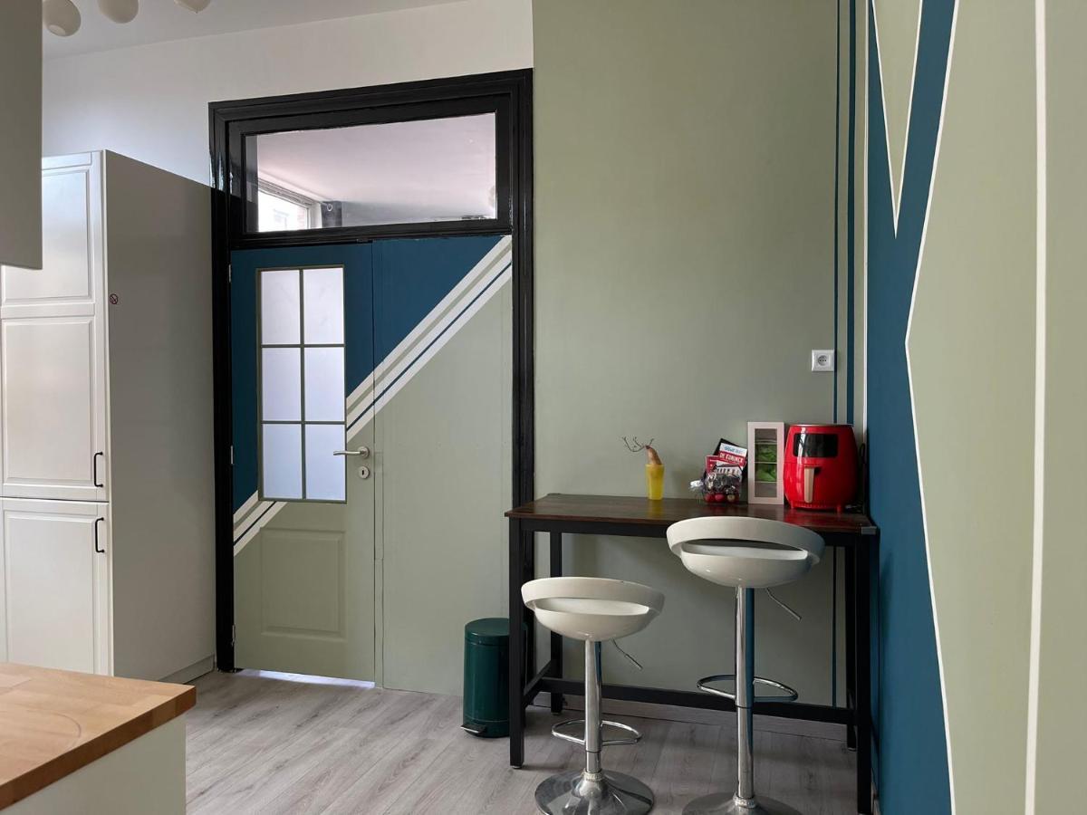 Large In House W Shared Kitchen & Bathroom W Free Parking Bluecard Privatunterkunft *
