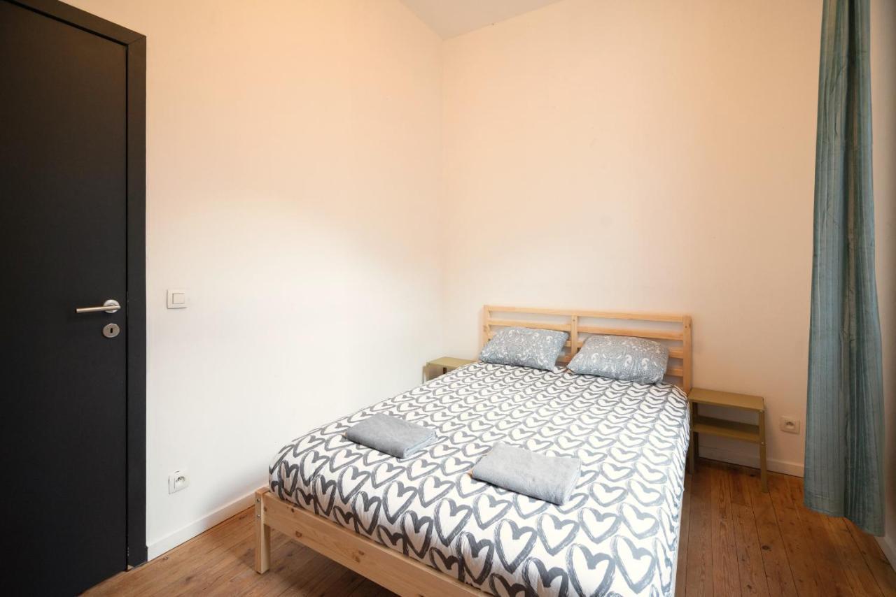 Apartment Two-bedroom River Side In The Heart Of *