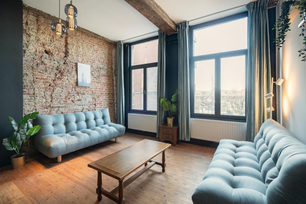 Two-bedroom River Side In The Heart Of Apartment