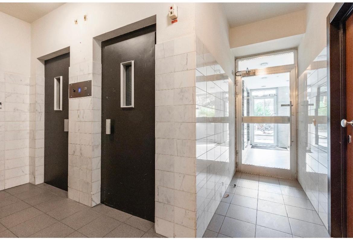 Diamonds Studio Apartment