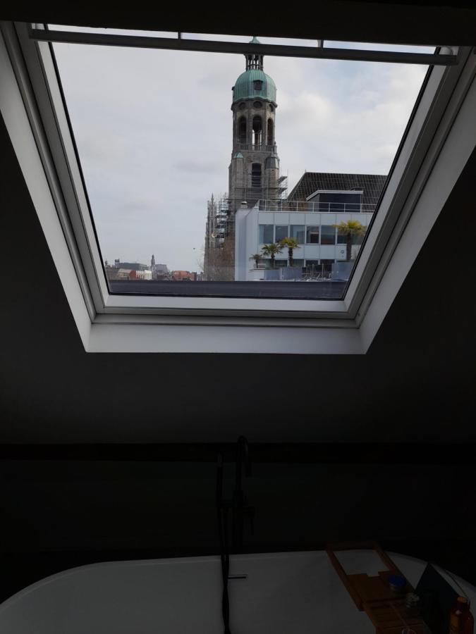Center In Quiet Street & Airco Apartment Antwerp