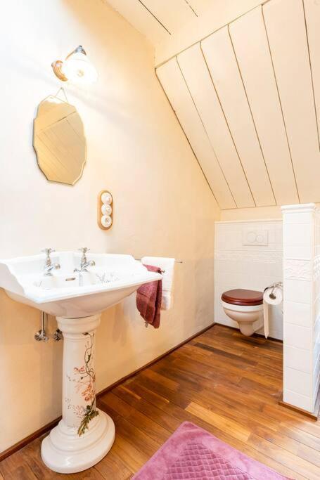 Holiday home Carriage House In Quiet Ecological Garden