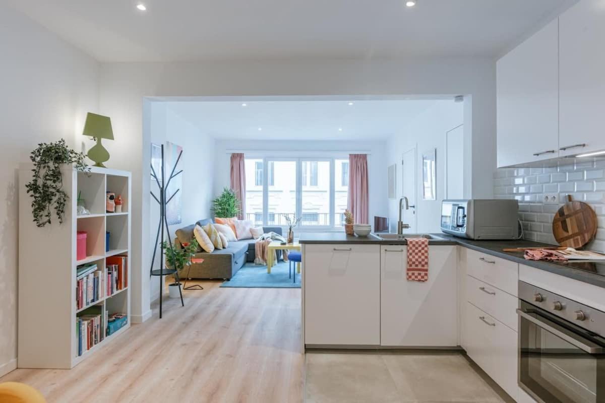 Colorful Pop In The Heart Of Apartment *