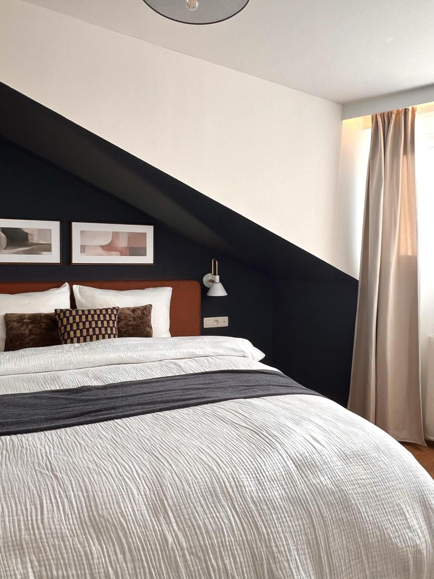 Holiday home 3 Min Walk-meir Cozy 3-4br House Antwerp