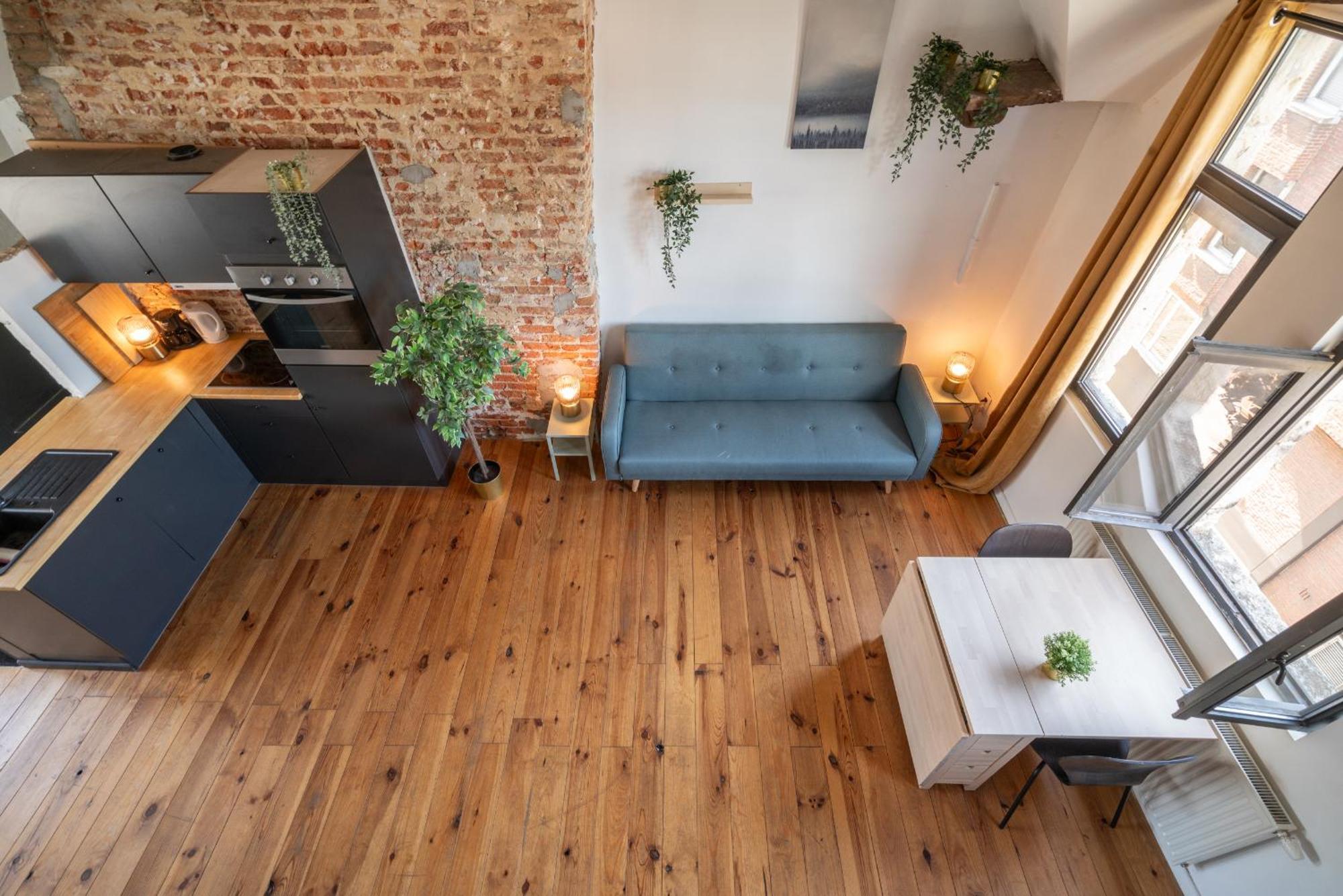 Apartment Two-bedroom River Side In The Heart Of Antwerp