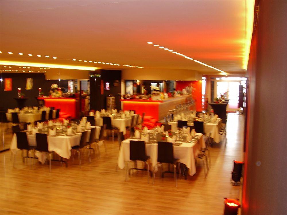Luxe 1-2-3 Hotel