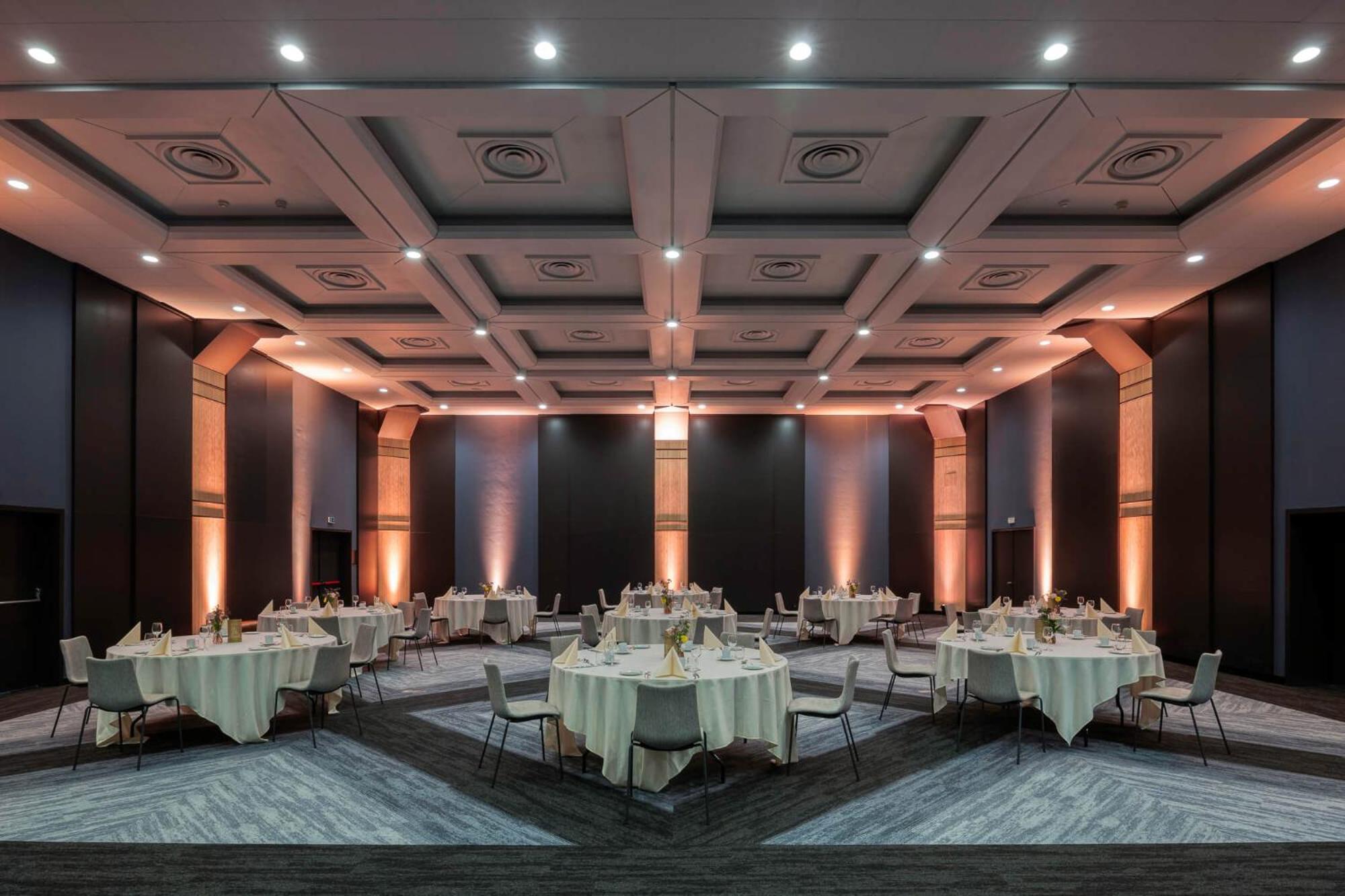 Mercure South Hotel 4*