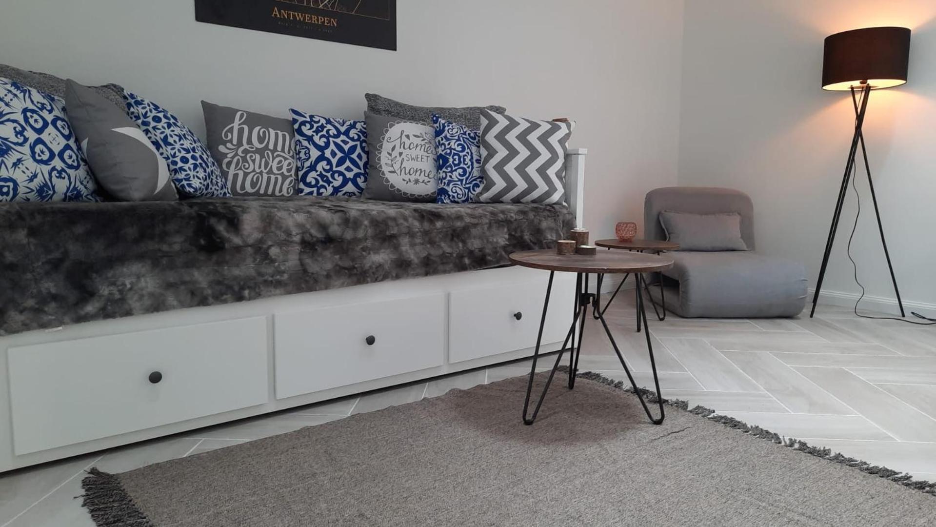 Center In Quiet Street & Airco Apartment Antwerp