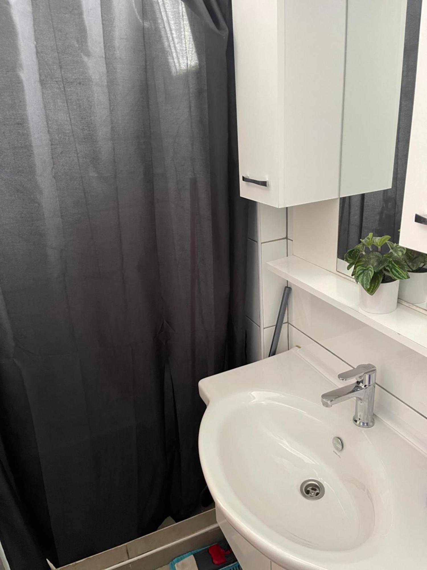 Apartment Big Beautiful In Atwerpen-center