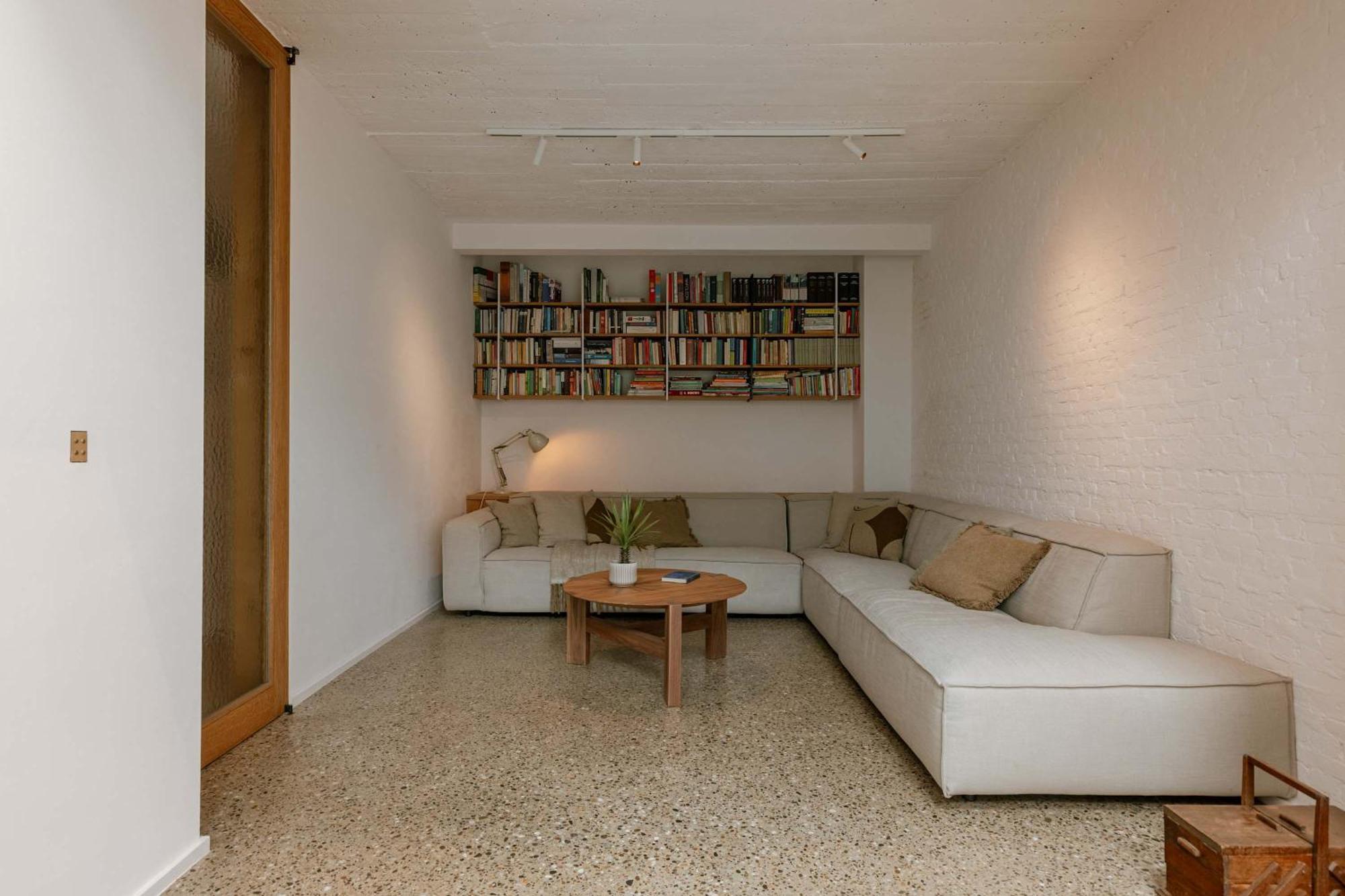 Huswell - Beautiful, Bright And Spacious In Holiday home