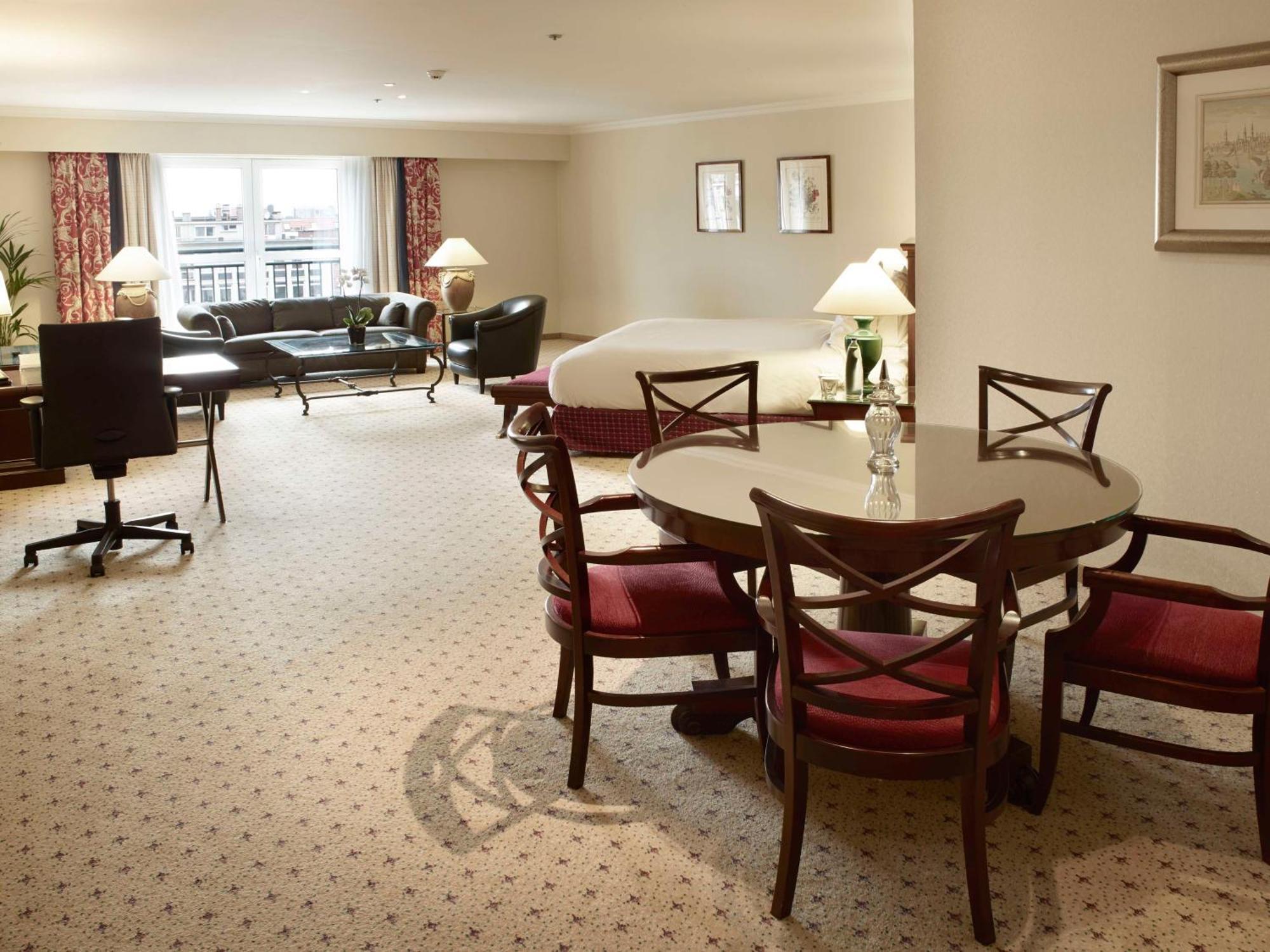Hilton Old Town 4*