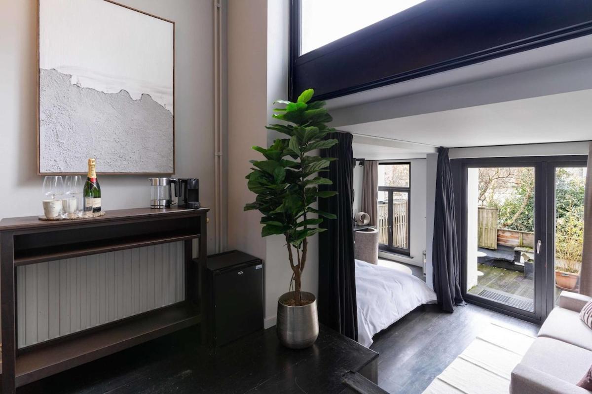 Stylish With Private Patio, Perfect For 4 Antwerp