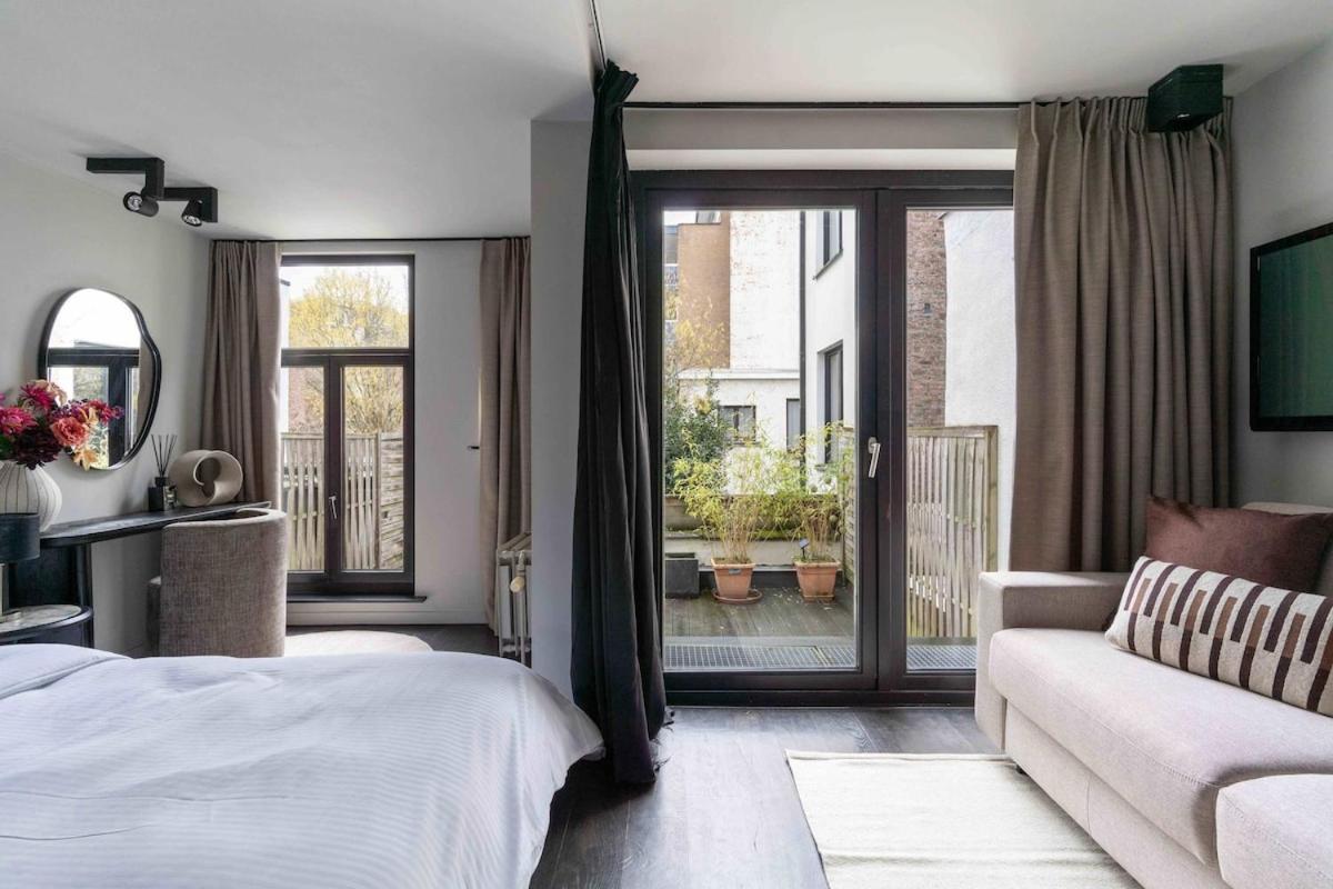 Stylish With Private Patio, Perfect For 4