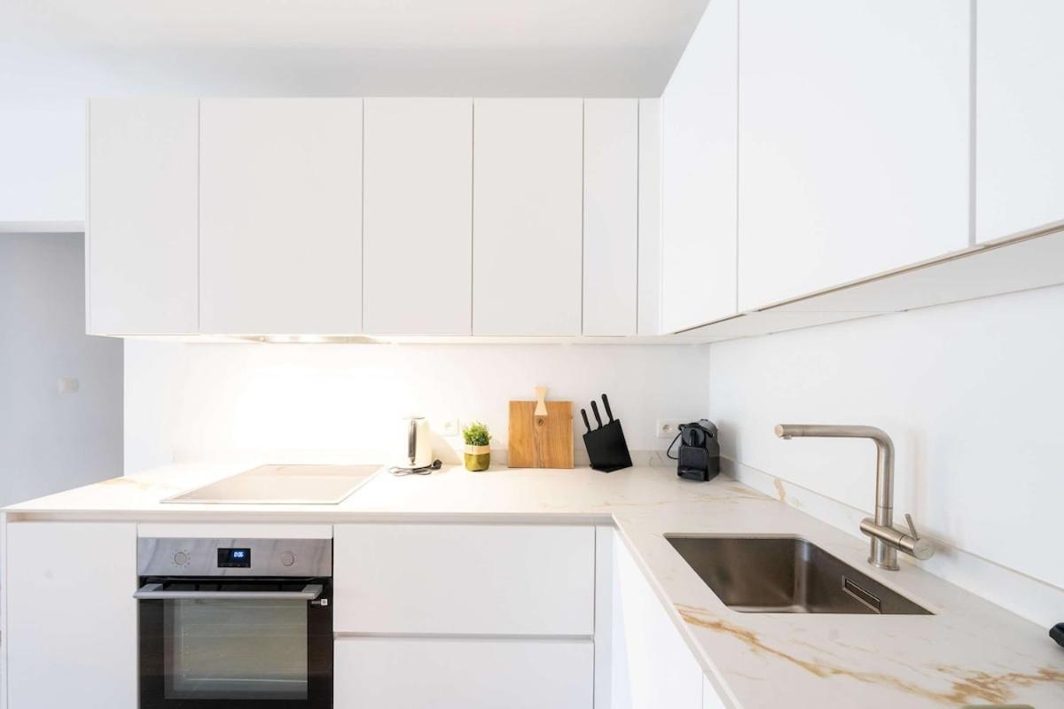 Stylish Duplex For 8 In Apartment *